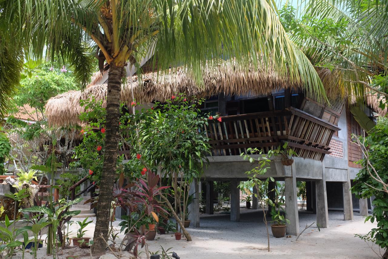 Panji Panji Tropical Wooden Home Pantai Cenang  Εξωτερικό φωτογραφία